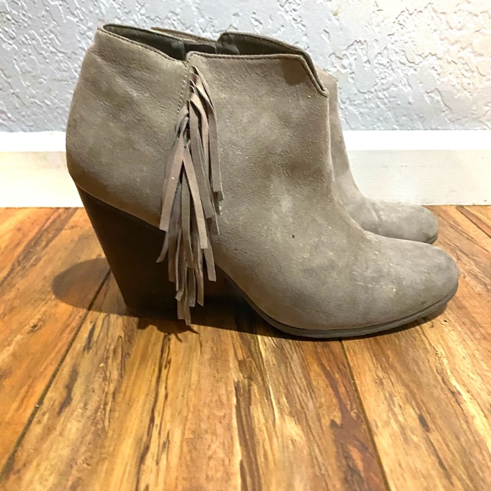 Carlos Santana size 10 ankle boots with heel
